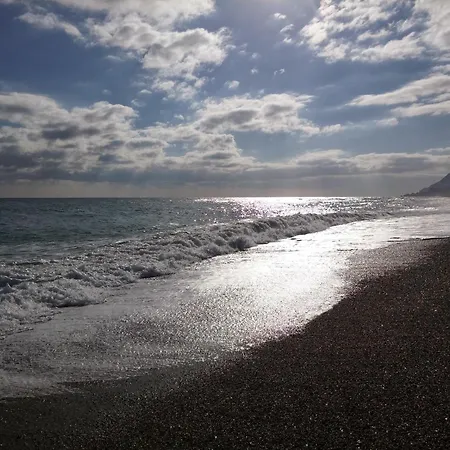 Vicino Al Mare Bacu E Ludu A קרדדו