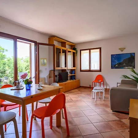 Vicino Al Mare Bacu E Ludu A *